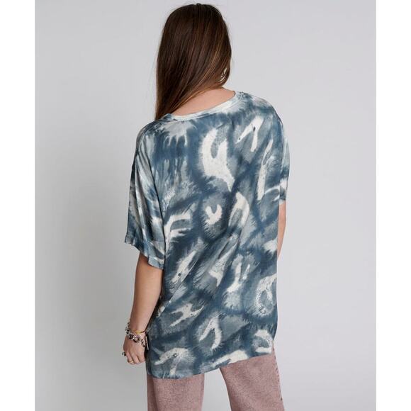 One Teaspoon Free People Reflection Hand Printed Satin Tee in Black Size Med NWT - Picture 9 of 10